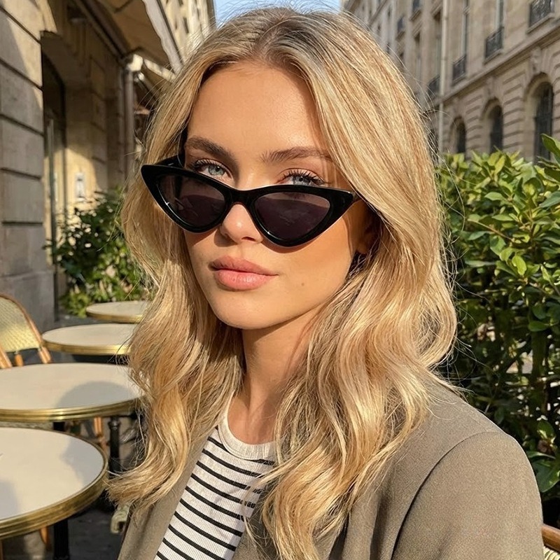 Sexy Kleine Dreieckige Cat-Eye – Streetwear Brand Red Bewertung und Preis
